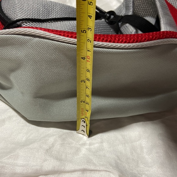 Nwot Pet Sling Carrier Small Dogs/Cats Adjustable Strap Mesh Hand Free - Picture 11 of 13